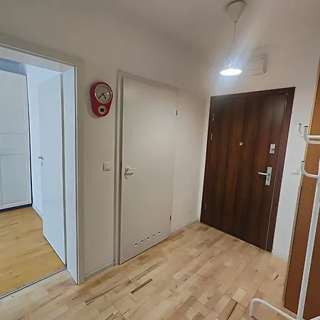 Attic 4685 * 포즈난