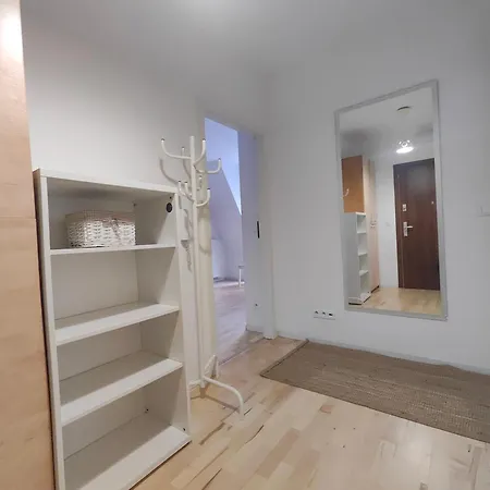 Attic 4685 아파트 *