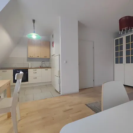 Attic 4685 아파트