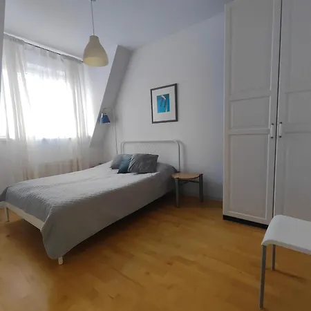 아파트 Attic 4685
